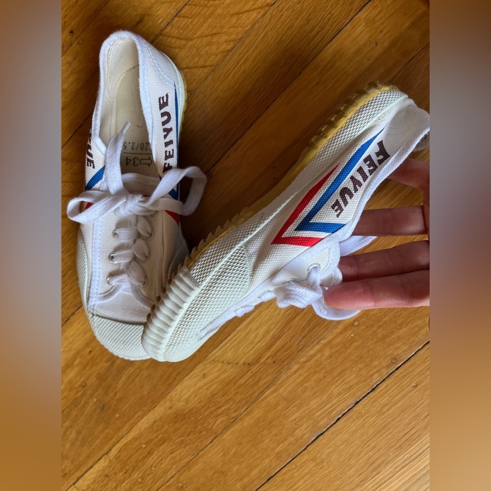 Fei Yue classic Chinese sneakers gym shoes 2.5 kung fu volleyball feiyue white